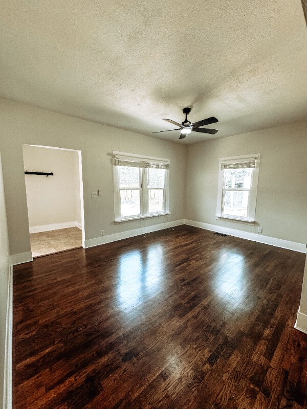 Building Photo - 309 N Dubellette St