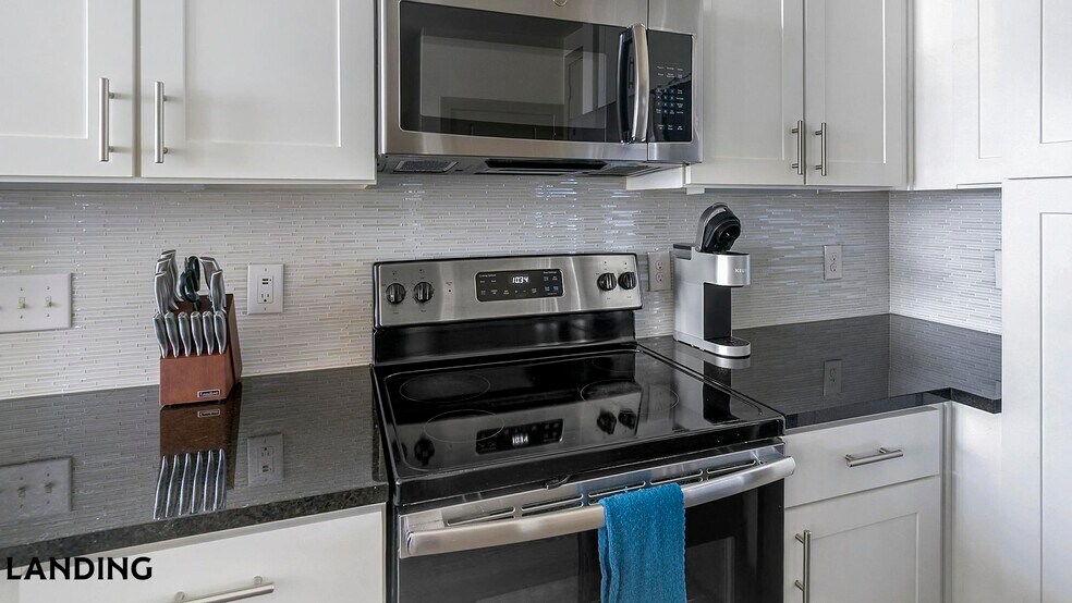 Building Photo - 300 Enclave Dr