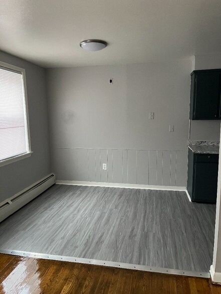 Building Photo - 399 Zion St