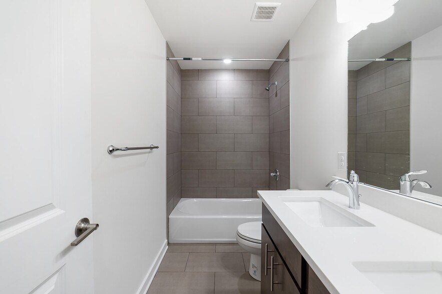 Building Photo - 502 Cecil B Moore Ave