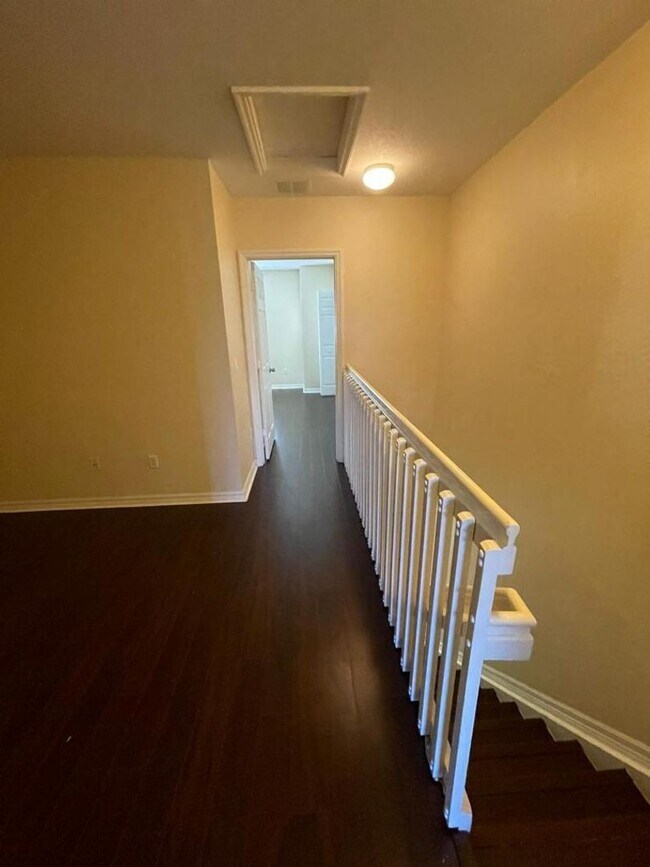 Building Photo - Two bedroom townhouse in gated Sonoma Bay ...