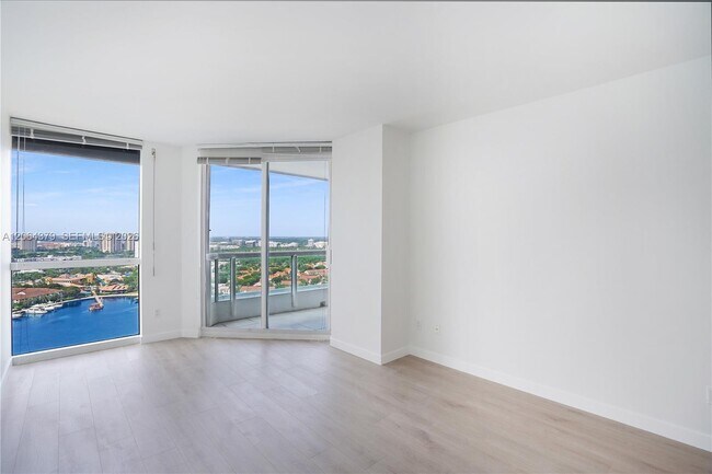 Building Photo - 21205 Yacht Club Dr