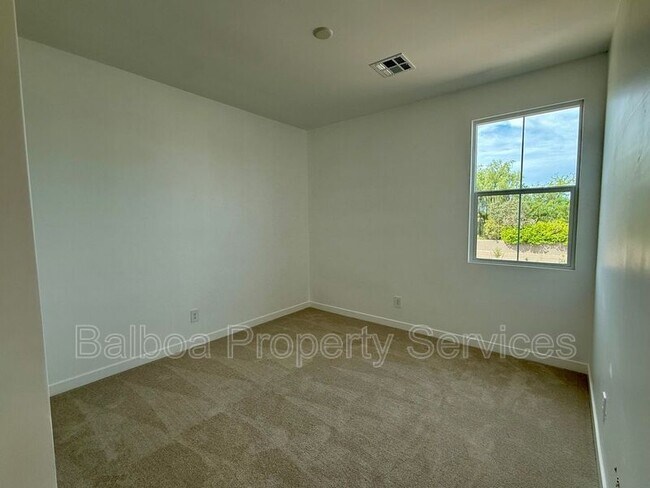 Building Photo - 2345 E Stephens Ct
