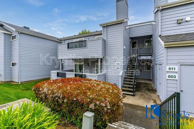 Building Photo - 1201 Glen Cove Pkwy