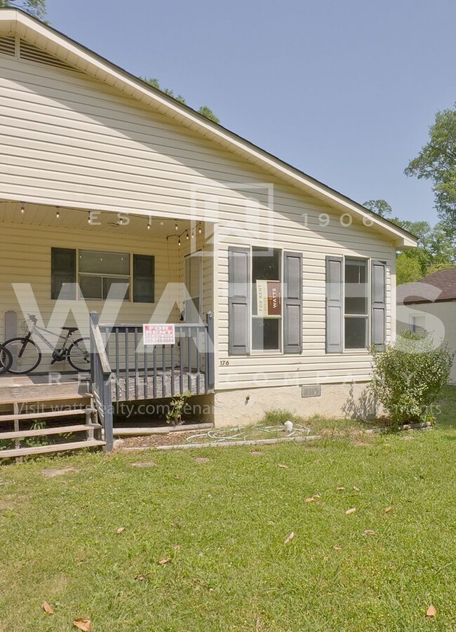 Primary Photo - 176 Will St