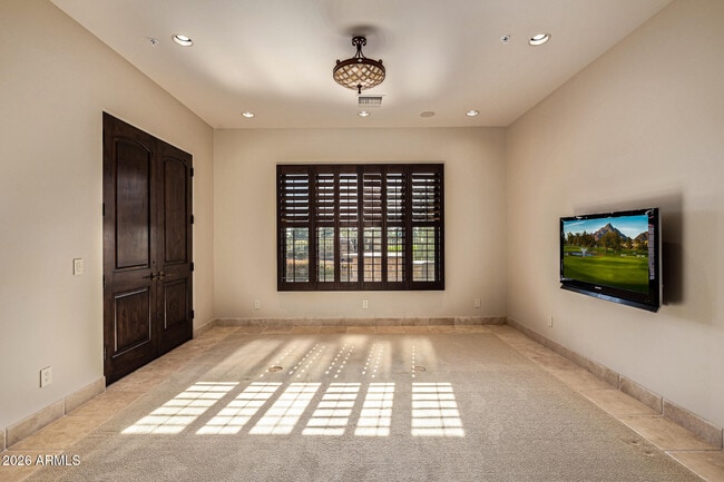 Building Photo - 8406 E Calle Buena Vista