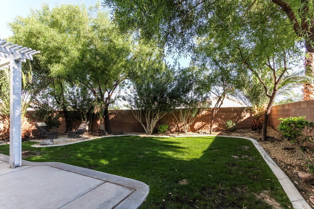 Building Photo - 2422 Predera Ave