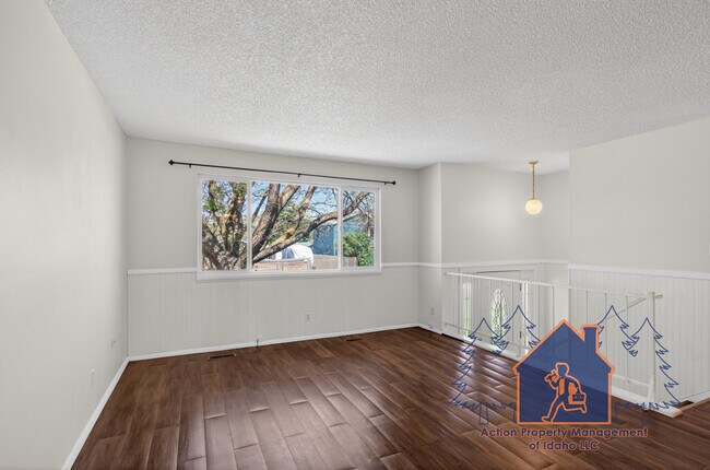 Building Photo - 510 Elmwood Dr