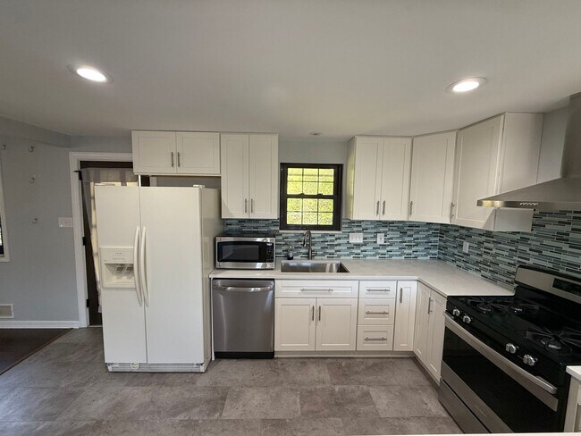 Building Photo - Luxury Home - Brookline