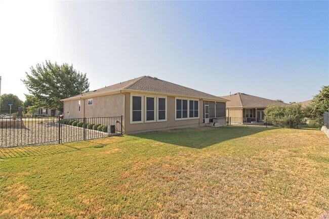 Building Photo - 411 Capote Peak Dr