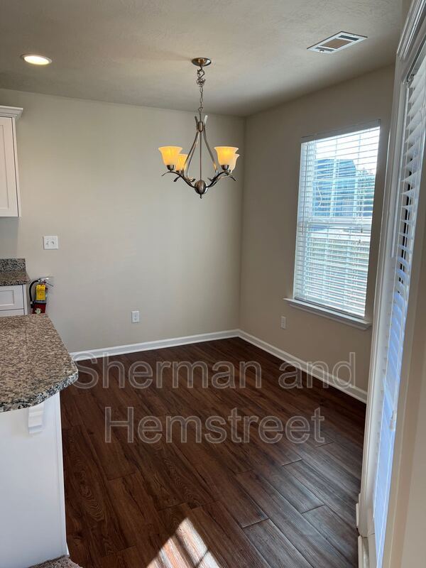 Building Photo - 608 Joiner Cir