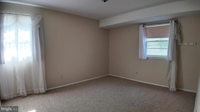 Building Photo - 4419 Renn St