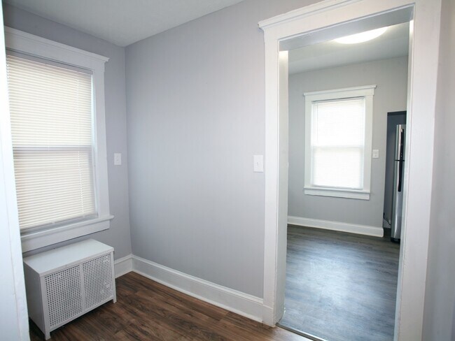 Building Photo - 3 Renovated Story 4 Bed - 2.5 Bath Colonial available for Rent