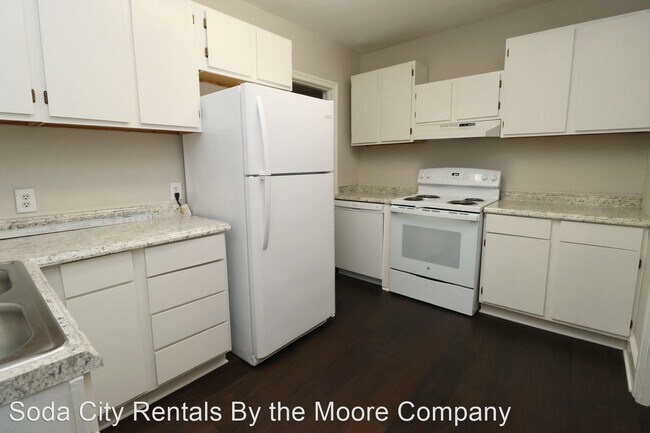 Building Photo - 3 br, 1 bath House - 216 South Holly Street