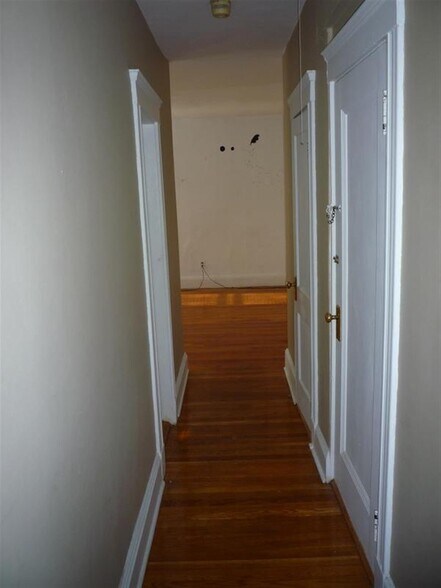 Building Photo - 6 Agassiz St