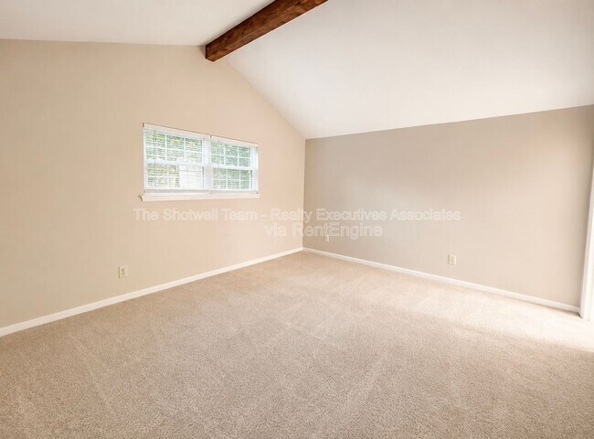 Building Photo - 11104 Hughlan Dr