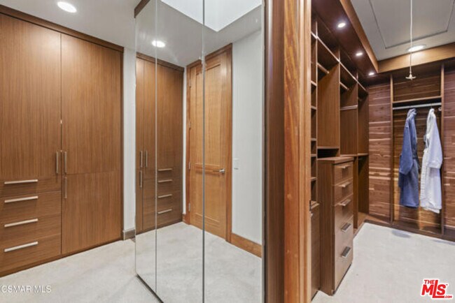 Building Photo - 17424 Cumpston St