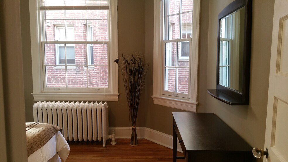 Building Photo - 3210 17th St NW