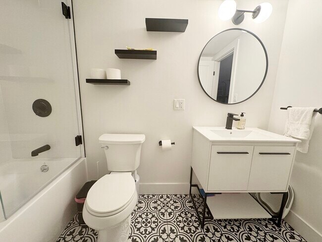 Building Photo - 278 Sumner St