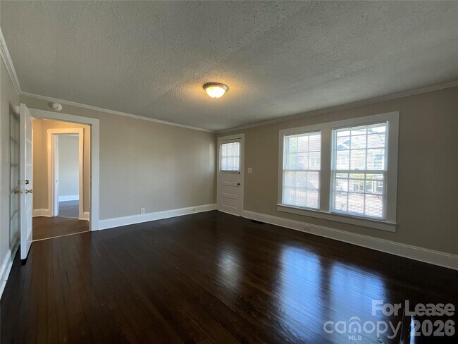 Building Photo - 94 Wilkinson Ct SE