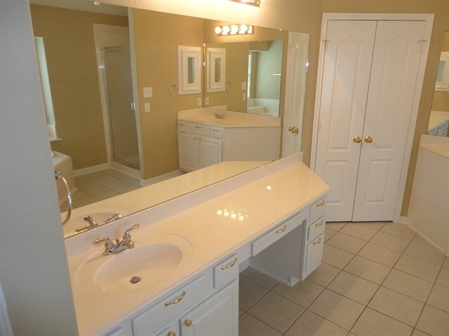 Building Photo - 17302 Lonesome Dove Trl