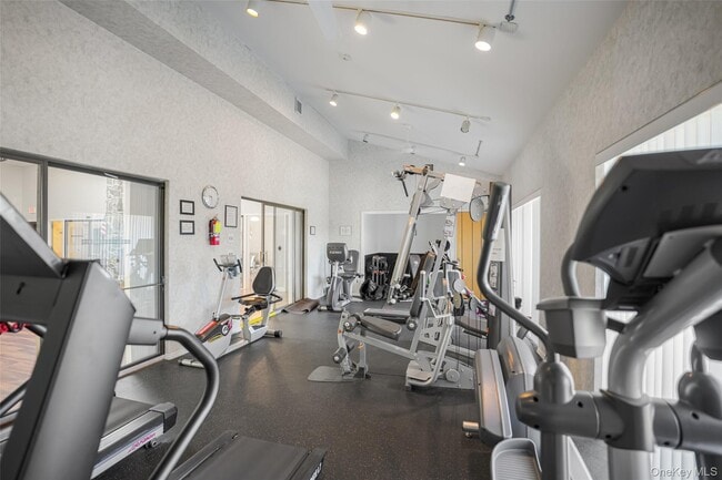 Building Photo - 85 Rhett Dr