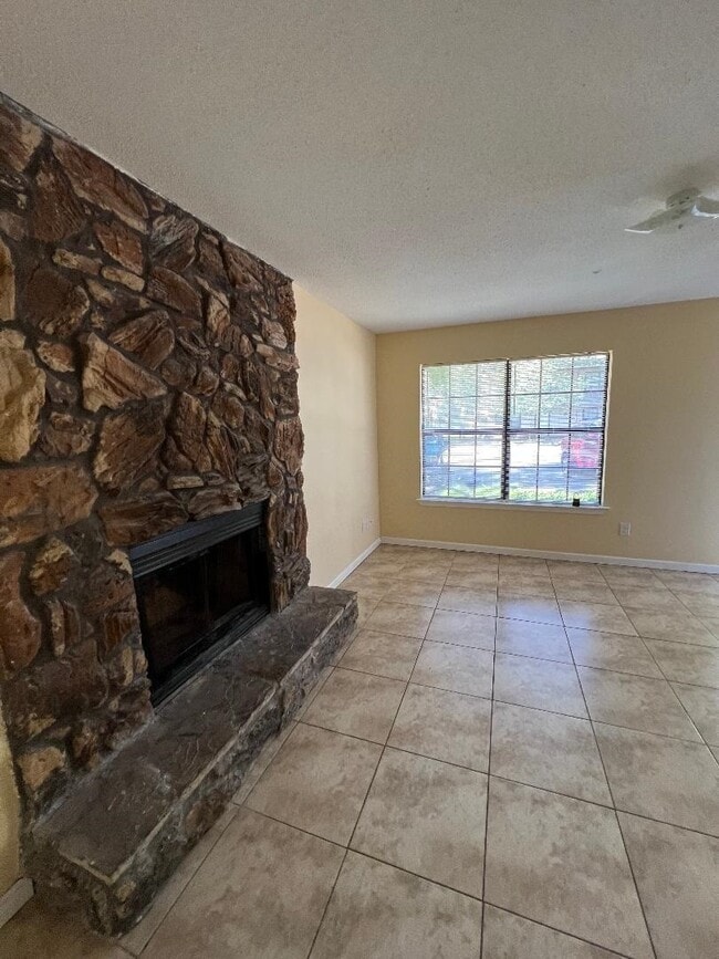 Building Photo - 741 Tumbleweed Trail