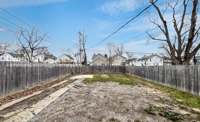 Building Photo - 1098 E 17th Ave