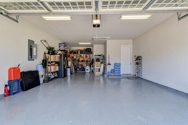 Building Photo - 2339 Pale Star Dr