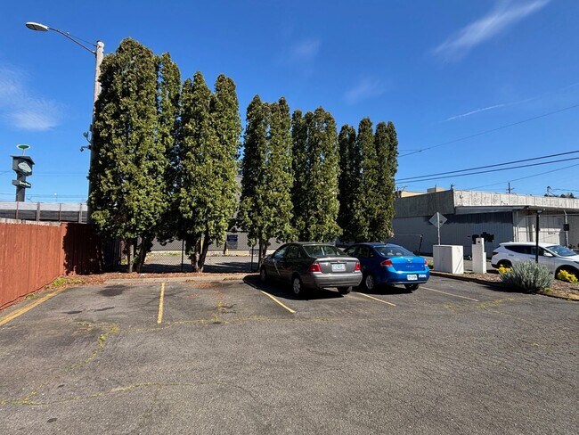 Building Photo - SE 49th and Hawthorne Blvd