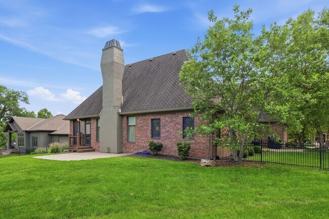 Building Photo - {10500} Luxury Living in Mills Crossing Estates +  Spacious Floorplan with Designer Finishes