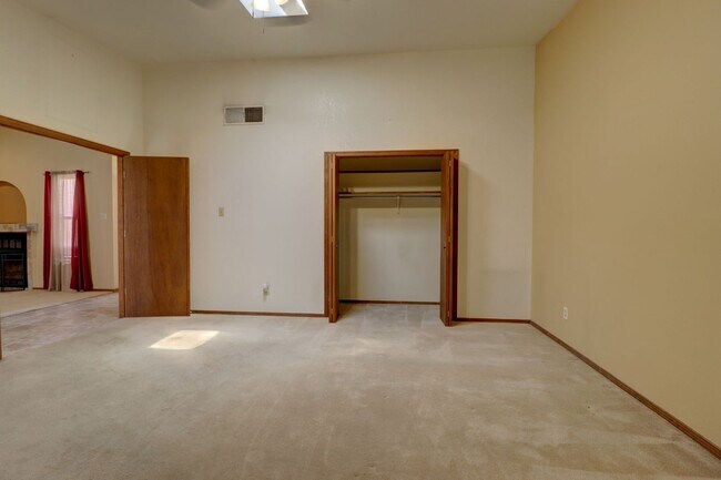 Building Photo - 3109 Las Placitas Rd