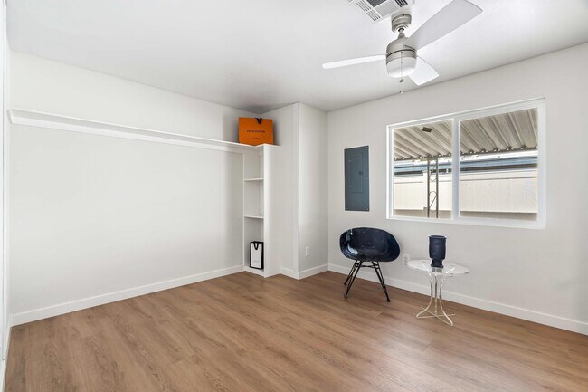 Building Photo - 117 Aliso Dr