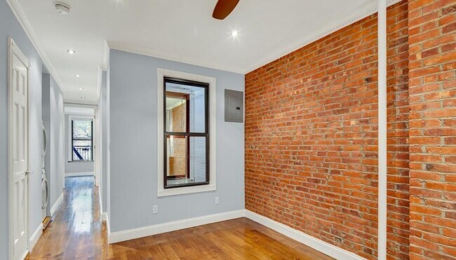 Building Photo - 438 W 52nd St
