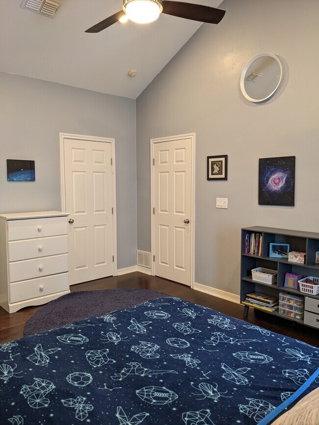 Building Photo - 105 Flathead Lake Dr