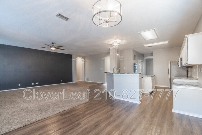 Building Photo - 16615 Raven Glenn