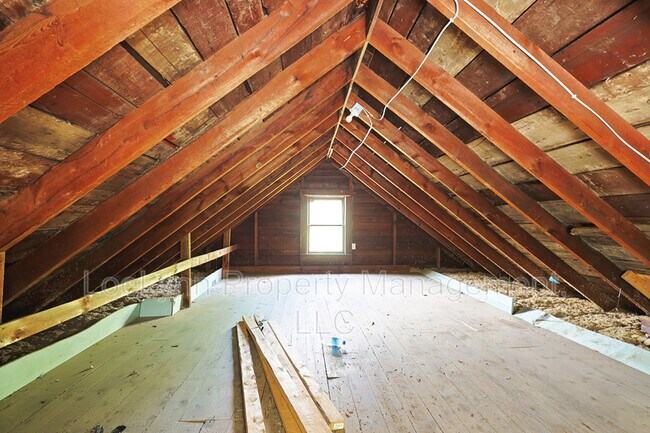 Building Photo - 505 B St