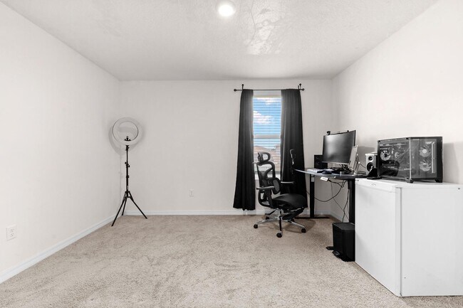 Building Photo - 36579 Spanish Rose Dr
