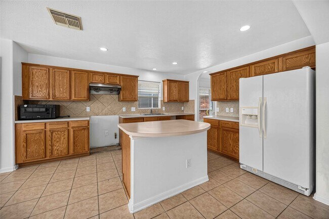 Building Photo - 12807 Canyon Echo Dr