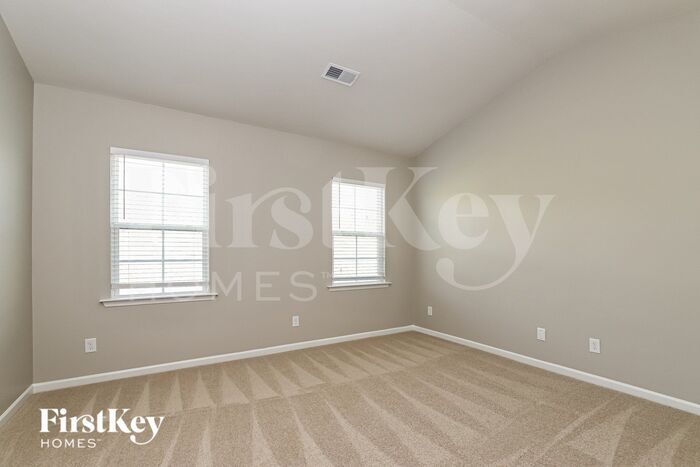 Building Photo - 353 Willowbrooke Way