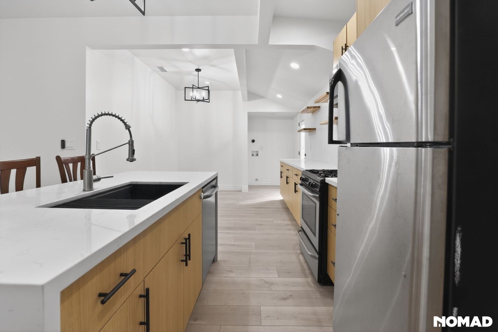 Building Photo - 2941 S La Salle Ave