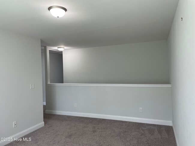 Building Photo - 3135 S Rocklund Ct