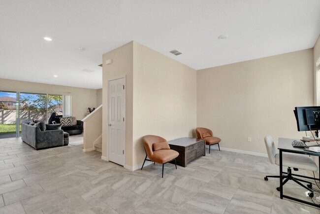 Building Photo - 4894 Knoll Ln