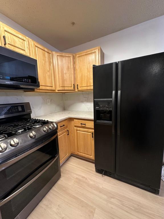 Building Photo - 45512 Westmeath Way