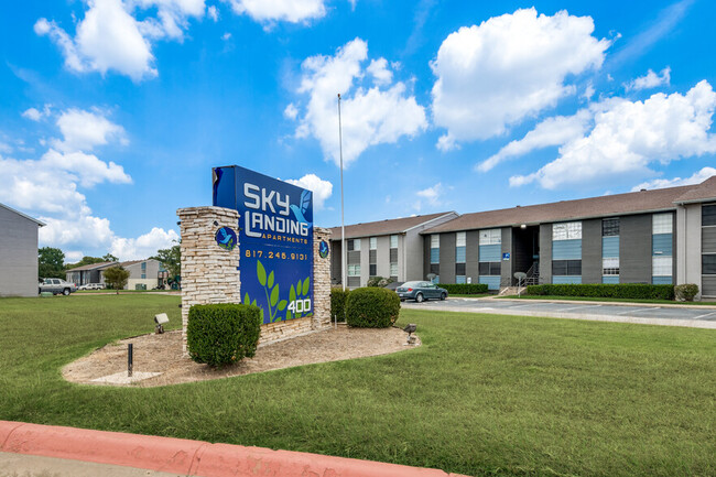 Primary Photo - Sky Landing Apartments