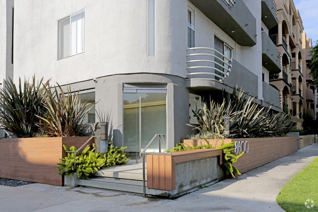 Building Photo - 8600 Burton Way