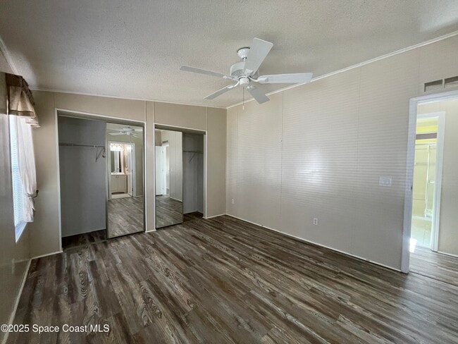 Building Photo - 1204 Calusa Dr