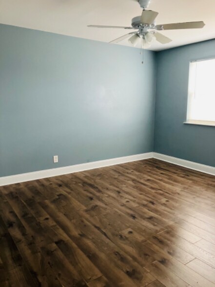 Building Photo - 26 Florence Tollgate Pl