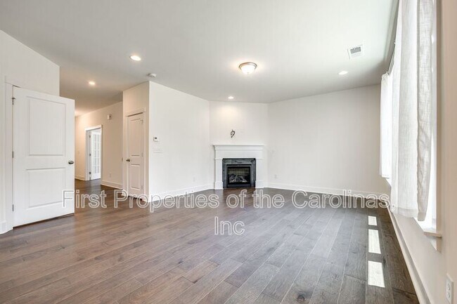 Building Photo - 1540 Striped Bass Ln