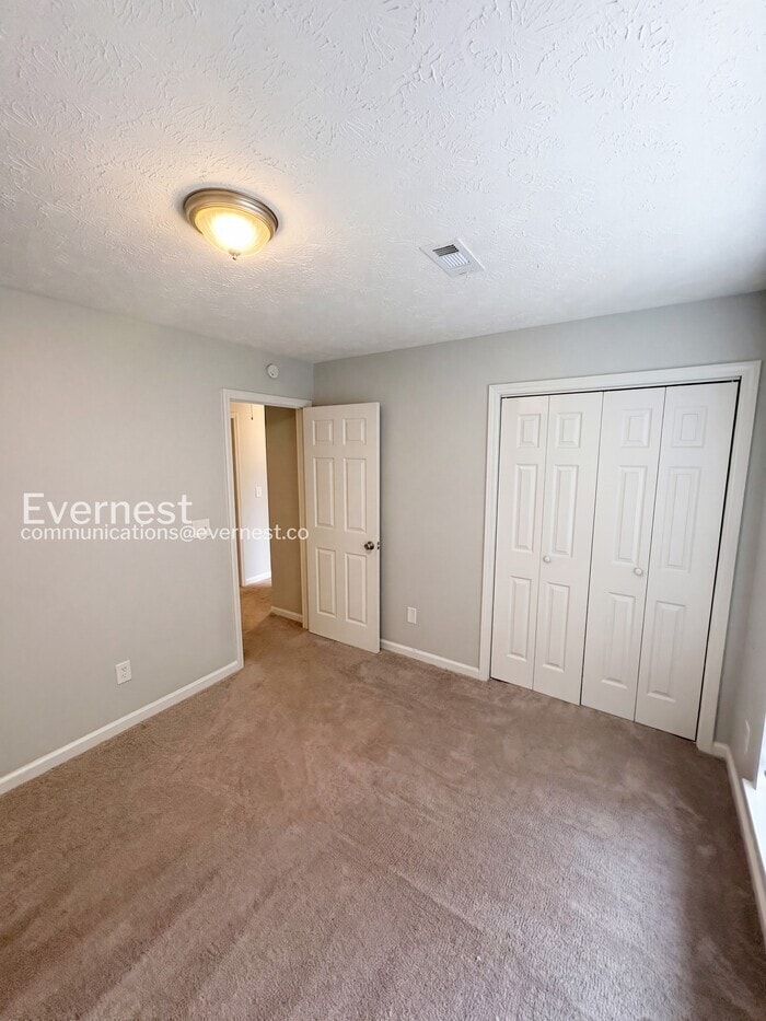 Building Photo - 3908 Old Ivy Ct